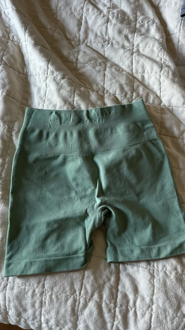 Aurola Amazon Gym Butt Scrunch Shorts - Image 2