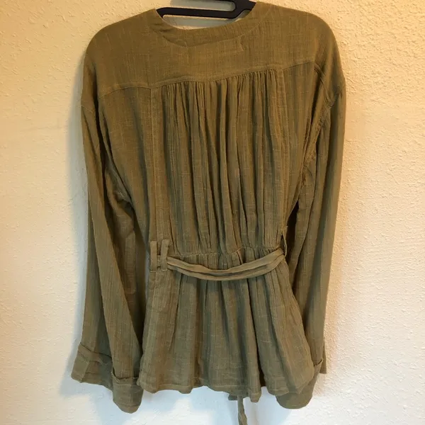 NEW Free People Blouse/Lightweight Jacket Olive S - Image 6