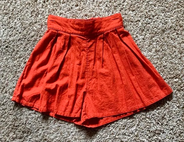 Red Linen Shorts Size M - Image 2