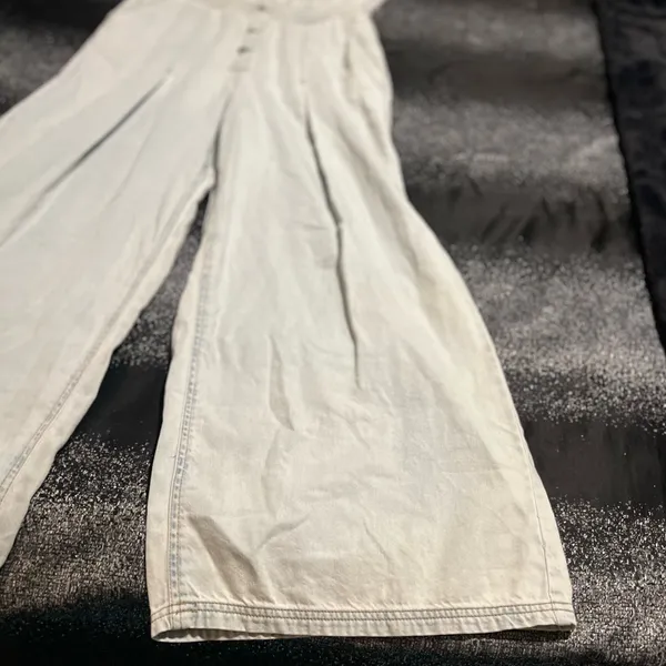 Womens 8/29 Habitual Light Wash Denim Sleeveless Wide-Leg Jumpsuit/Romper - Image 11