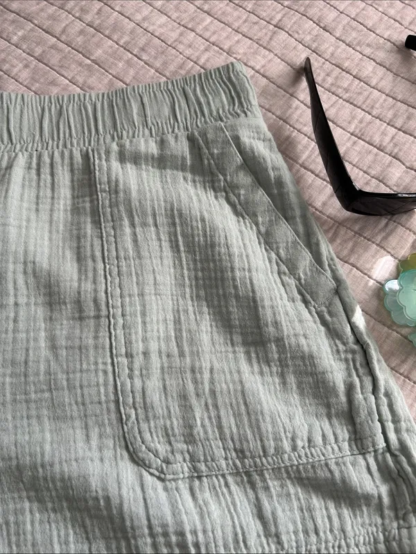 Gap gauze, cotton pull on elastic waist casual beach shorts L - Image 2