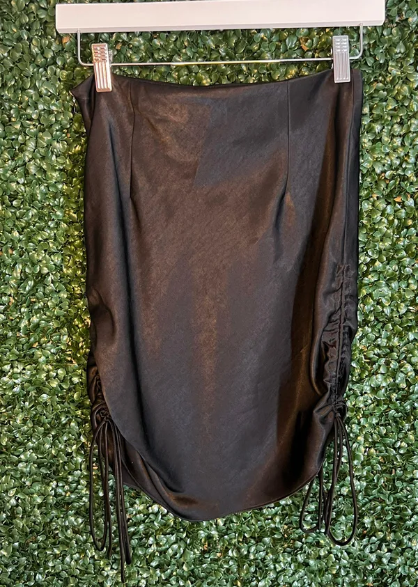 Tiger Mist Black Skirt - Image 3