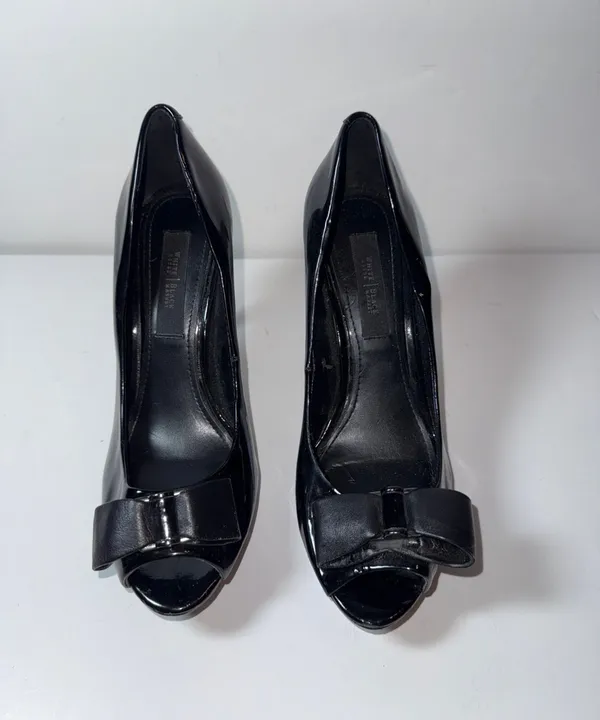 Black patent leather heels Size 6.5 - Image 6