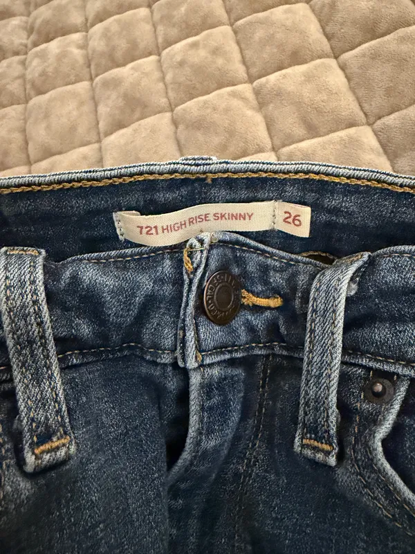 Levi’s 720 High-Rise Super Skinny Jeans - Image 2
