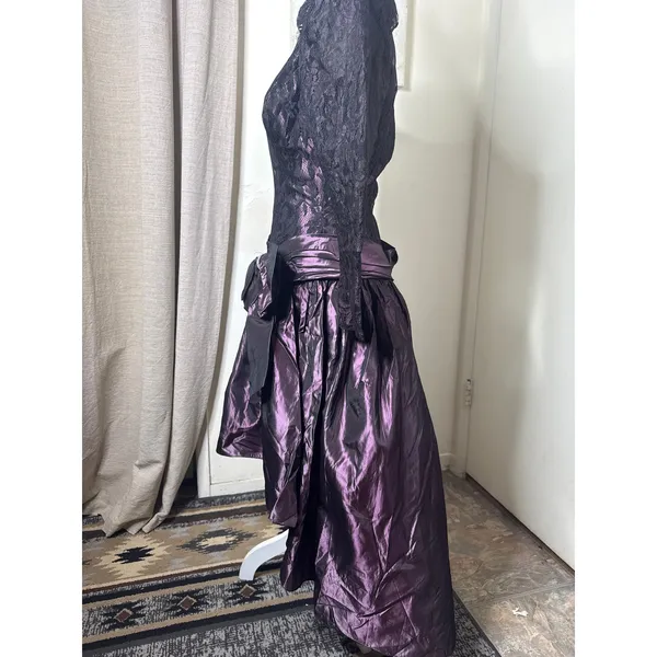 VTG 80s Whimsigoth High-Low Prom Dress Metallic Purple Taffeta Black Lace-Bow S - Image 5