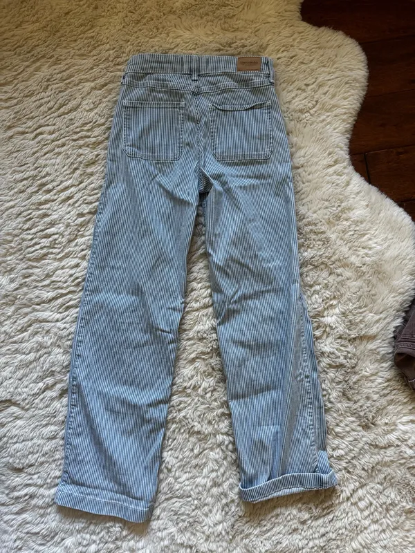 Abercrombie Jeans - Image 2