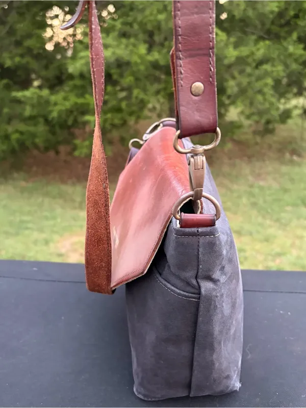 R. Riveter Patton Black Canvas & Brown Leather Crossbody Bag - Image 5