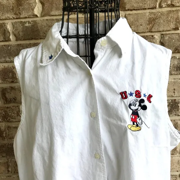 Disney Vintage Plus Sleeveless Top 1X White Embroidered Mickey Mouse U… - Image 3