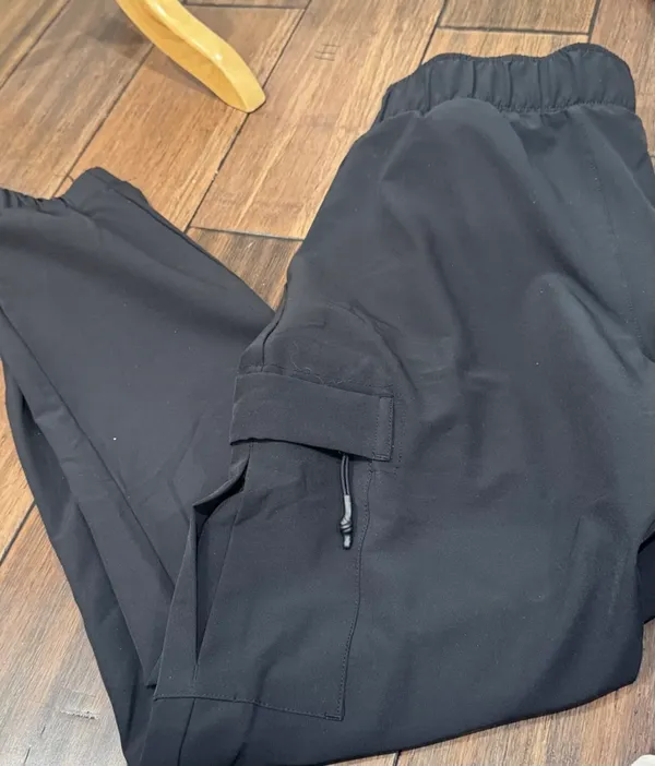 Mondetta Black Stretch Cargo Commuter Pant - Image 4