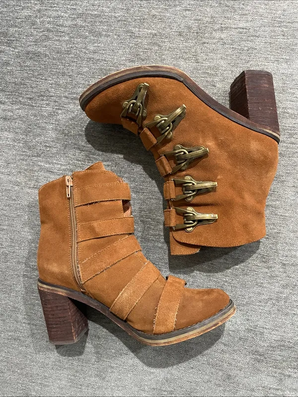 Jeffrey Campbell Climber Bootie Size 7.5 Brown Suede Ankle Bootie Brass Clips - Image 3