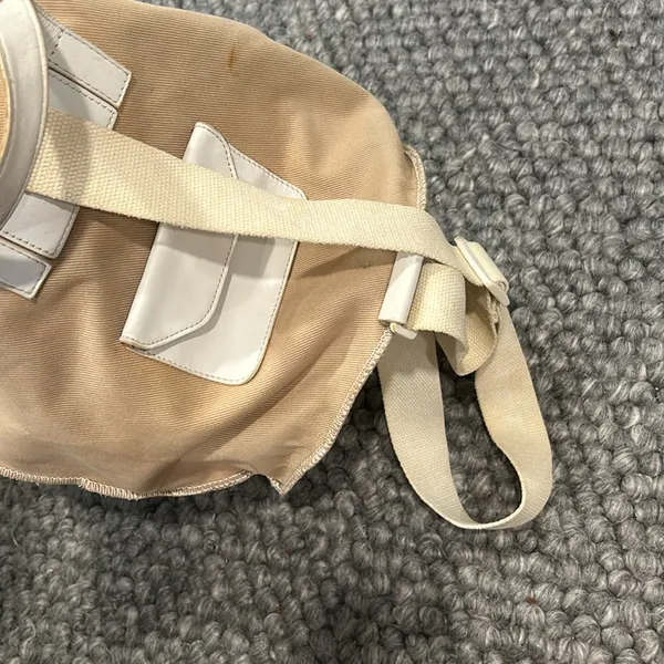 UGG‎ Creme Canvas Bucket Bag - Image 4