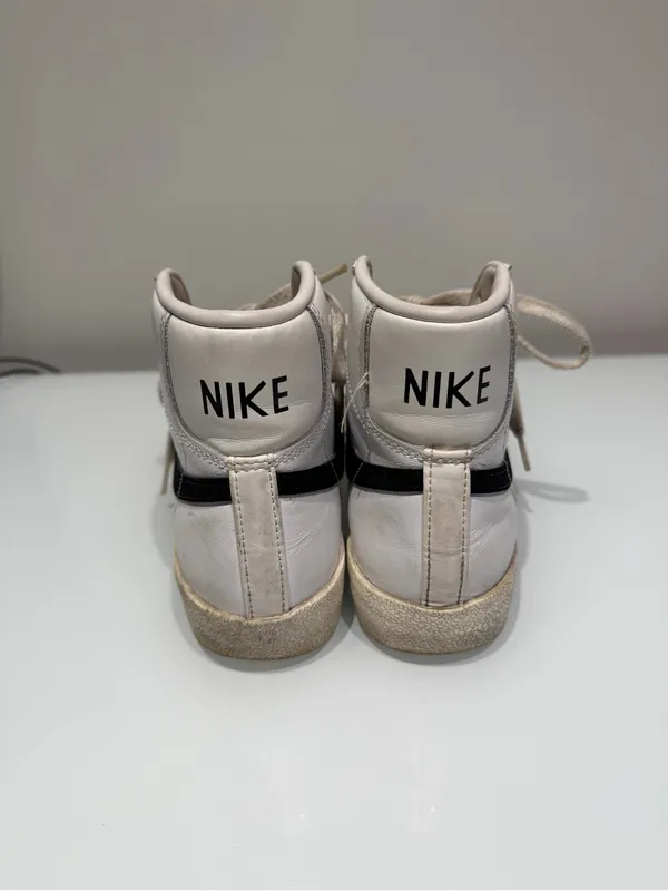 Nike Blazer Mid '77 Vintage Sneakers Size 7.5 - Image 4