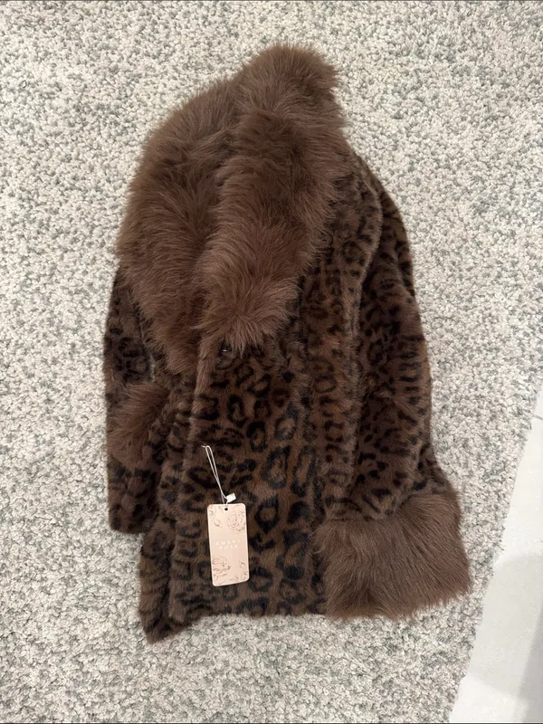 Brown Faux Fur Leopard-Print Coat with Belt - Image 4