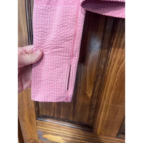 Lululemon Rest Less Cropped Half-Zip in the color Grid Warp Pink Blossom size 8 - Image 2