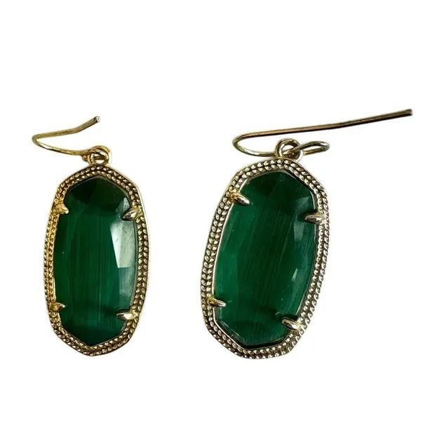 Kendra Scott Dani earrings in gold and emerald cat's eye - Image 9