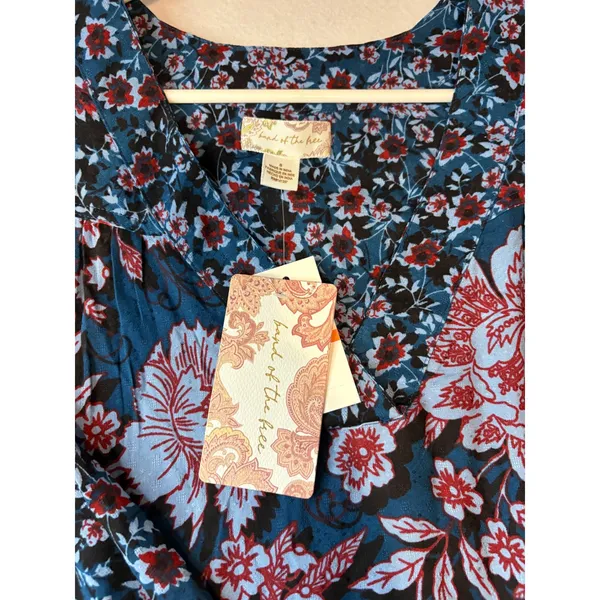 Band of the Free Blue Red Floral V-Neck Long Sleeve Blouse Small NWT - Image 10