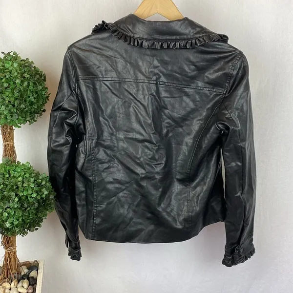 Catherine Malandrino Black Faux Leather Zip Up Ruffle Trim Cropped Jacket M - Image 3