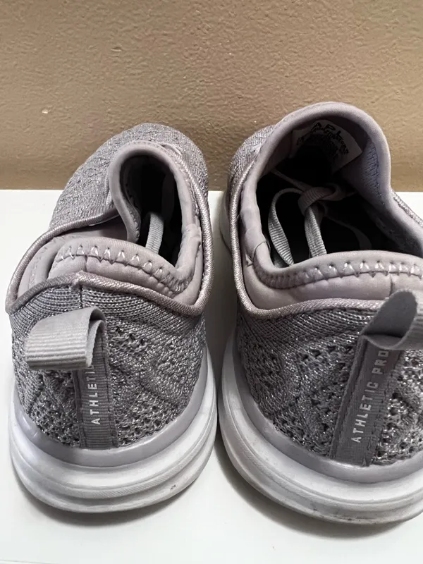 APL TechLoom Knit Sneaker in Gray Size 8.5 - Image 3