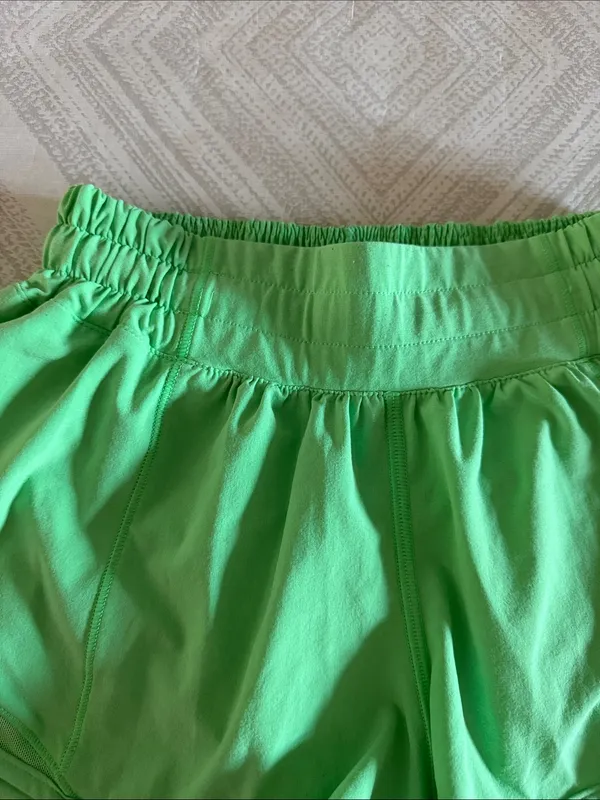 Lululemon Hotty Hot Shorts Low Rise 2.5” Lime Green Women’s Size 2 - Image 2