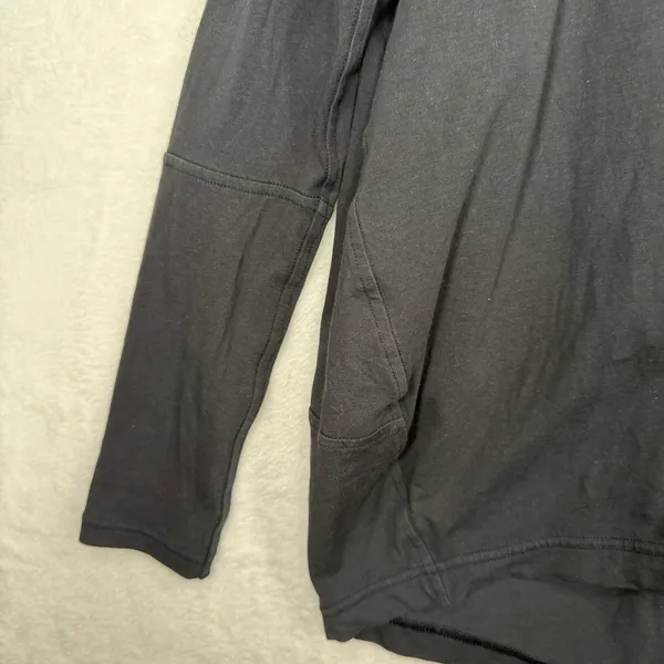 Lululemon 10 Back In Action V-Neck Long-Sleeve Shirt Black Oversized Relaxed Fit - Image 5