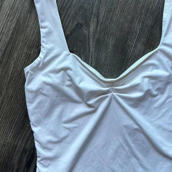 Princess Polly white cinched tank top - Image 4