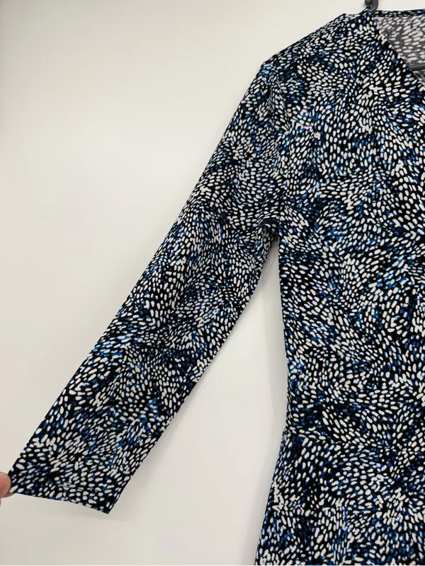 White House Black Market Navy & White Printed 3/4 Sleeve Wrap Midi Dress - Image 4