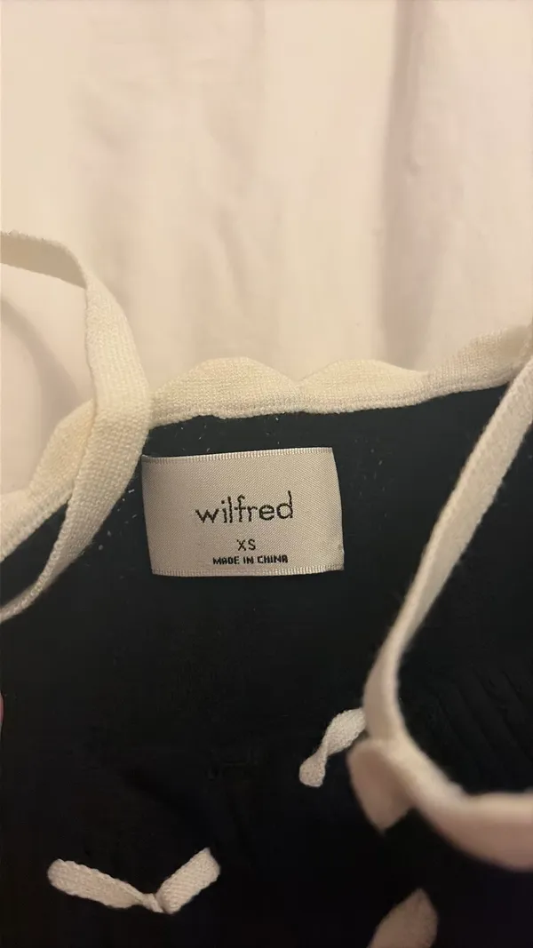 Aritzia black top - Image 2