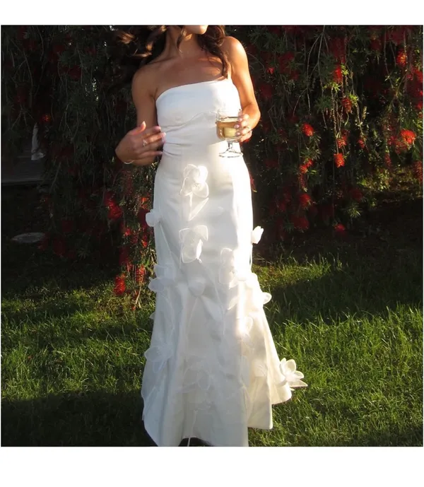 Rotate Strapless Floral Applique Mid Dress - Image 3