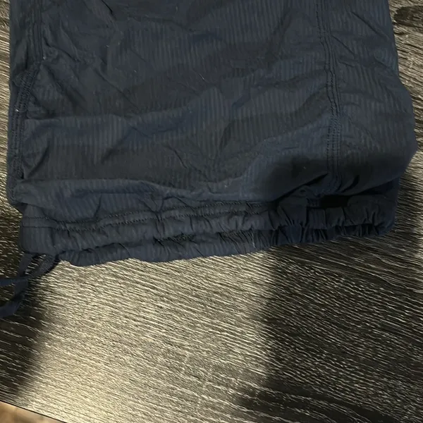 Lululemon dance studio jogger size 6 reg - Image 2