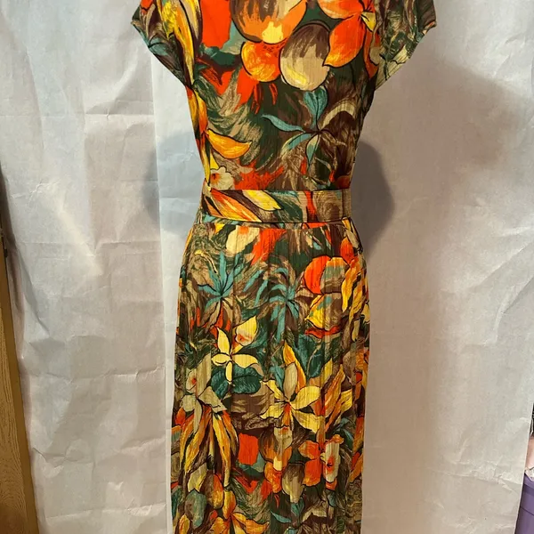 Vibrant Tropical Button - Image 4
