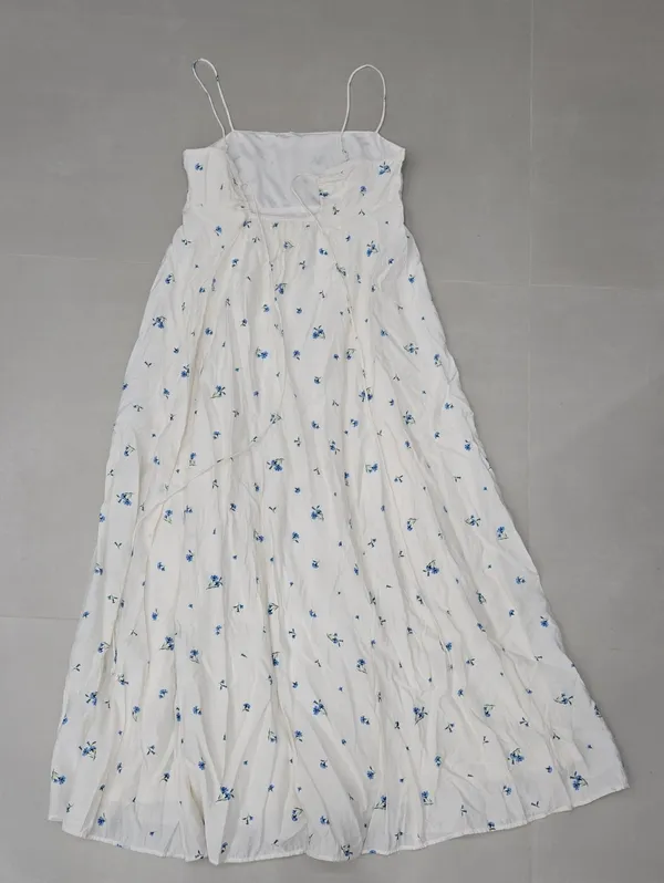 H&M White Maxi Dress with Blue Floral Sprigs Size S/ 38 - Image 4