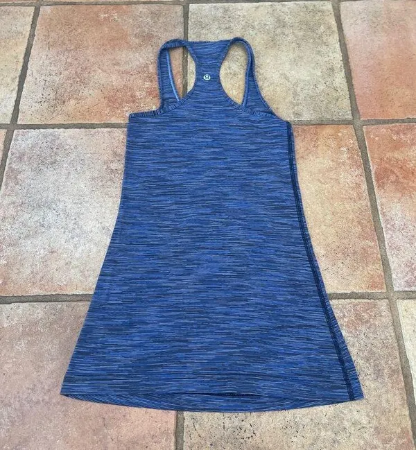 Lululemon reversible space dye striped blue tank size 2 - Image 2