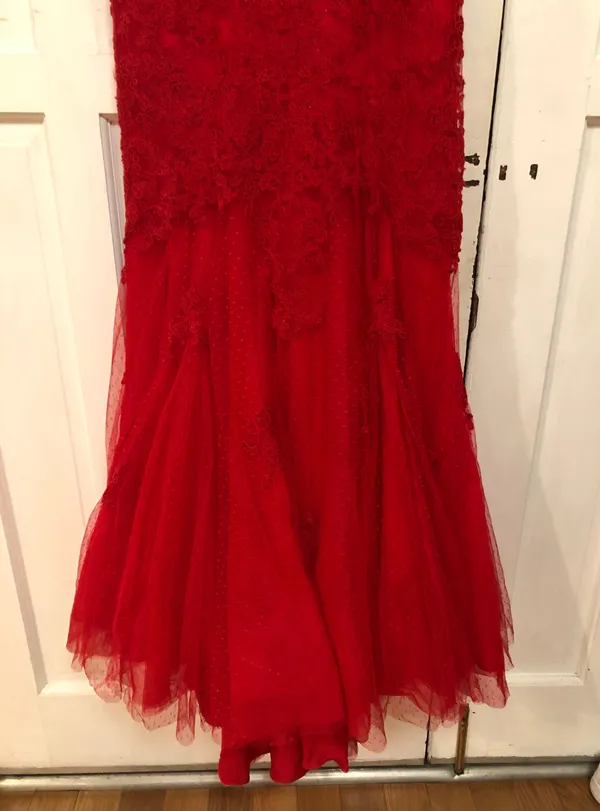 Lace red prom dress Size 4 - Image 6