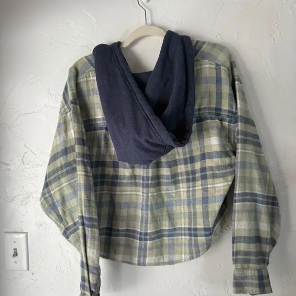 American Eagle Outfitters Plaid Cropped Shirt Jacket Hoodie Blue‎ Green Womens L - Image 7