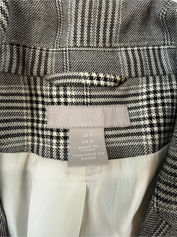 H&M Gray Plaid Blazer - Tailored Single-Button - Image 7