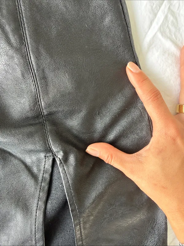 Lioness leather mini skirt with slit XS - Image 3