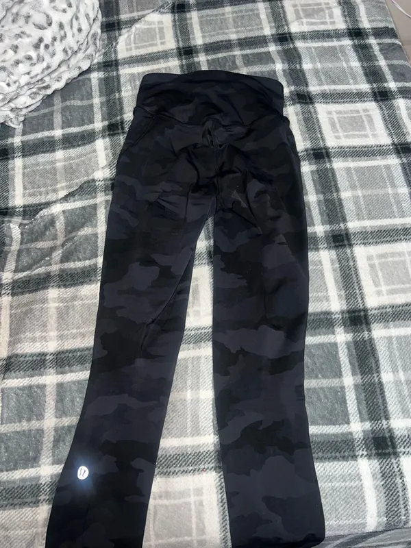 camo lululemon single align leggings 28’ - Image 2