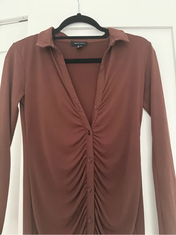 New Look Button-Front Ruched Long Sleeve Dress in Rust - Image 5