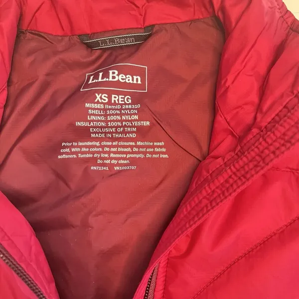 LL Bean Womens XS Raspberry Red‎ PrimaLoft Quilted Puffer Vest Full Zip Packable Red - Image 2