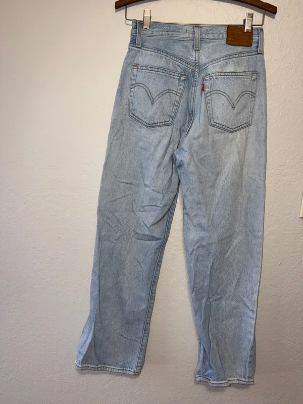 Levi’s Ribcage Straight Ankle Button Fly Jeans Size 26 - Image 5