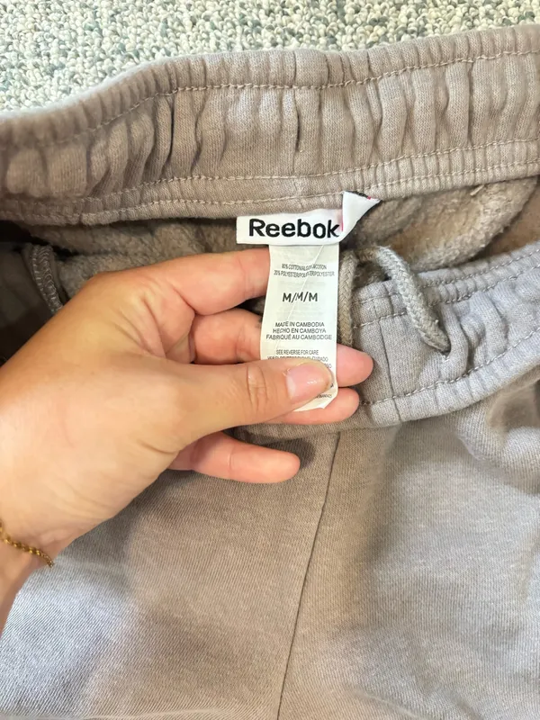 Reebok Sweat Shorts Taupe - Image 3