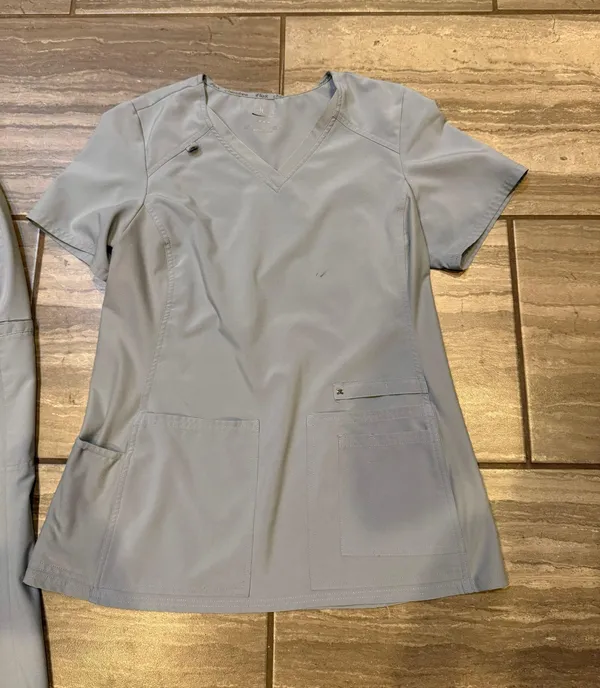 Cherokee iFlex Scrub Set sz S & M! No :( - Image 3