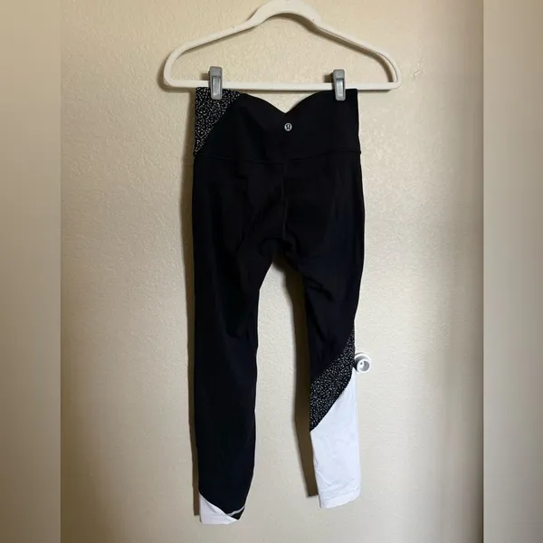 Lululemon Wunder Under Hi-Rise‎ 7/8 Tight in Black White Colorblock - Image 9