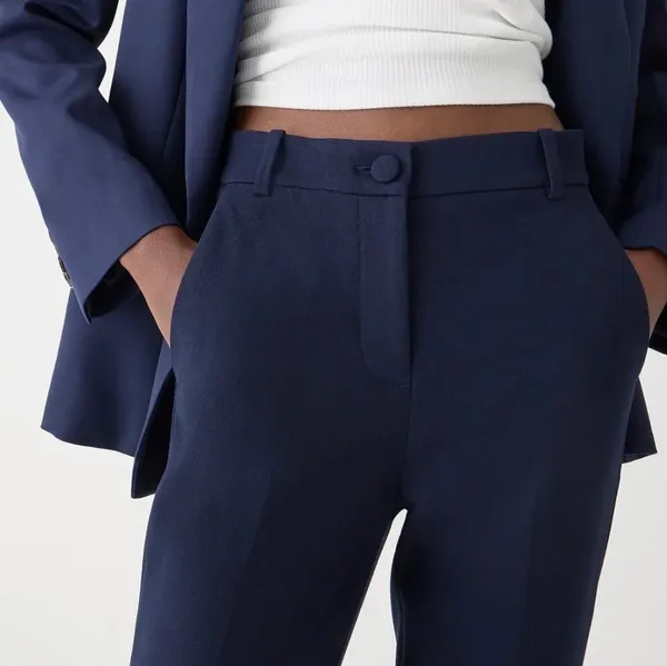 J.Crew Pants Women’s Navy size 8 - Image 2