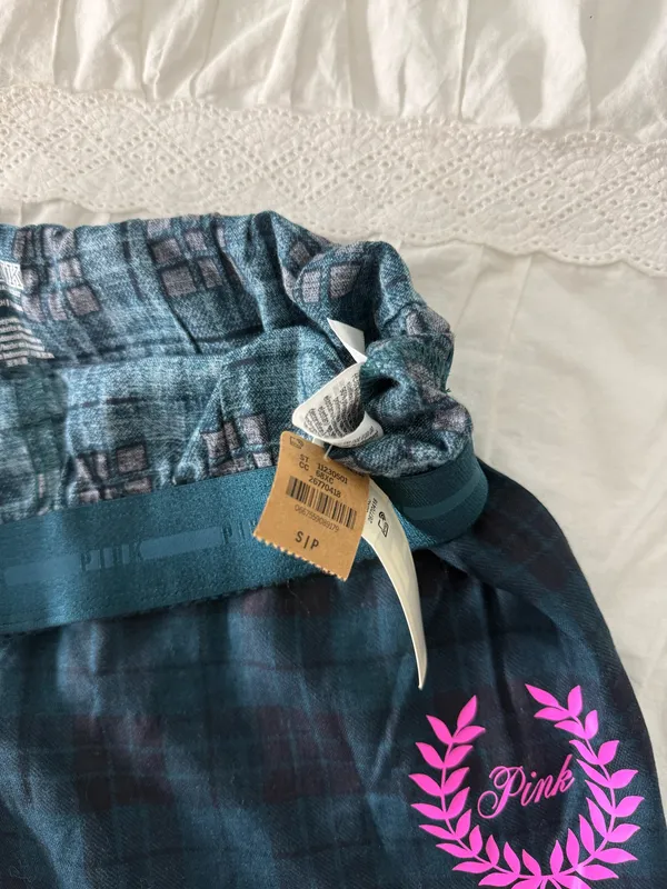 PINK Victoria’s Secret PJ Shorts - Image 5