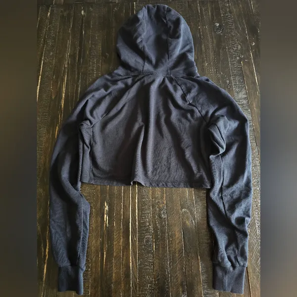 Gymshark Hoodie Women M Cropped Hooded Sweatshirt Pullover Athleisure - Image 2