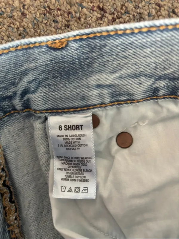 Aeropostale Light Wash Distressed High rise Baggy Jeans size 6 short - Image 4