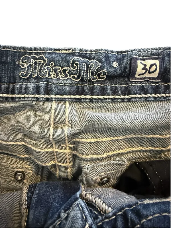 Miss Me Mid Rise Cuffed Capri Jeans Size 30 Angel Wings Embellished MP6377P - Image 8