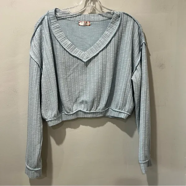 Altar’d State Women’s Size Medium Light Blue‎ Pullover Top Cropped V Neck shirt - Image 2