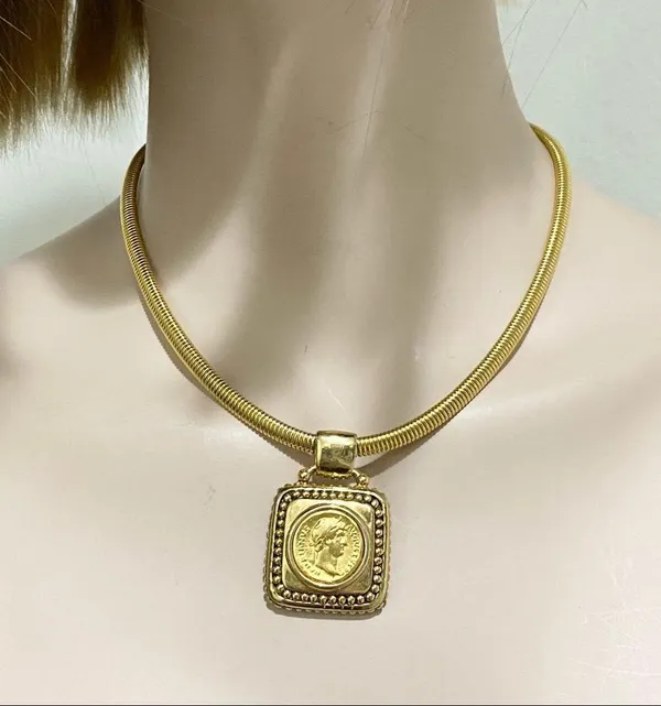 Vintage Gold tone Coin Medallion Necklace - Image 5